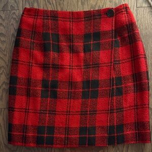 Vintage Plaid Red and Black Wool Women's Skirt size 10